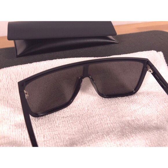 Saint Laurent Unisex Mask Style Sunglasses With Mirror Finish & Leather Case - Picture 8 of 15